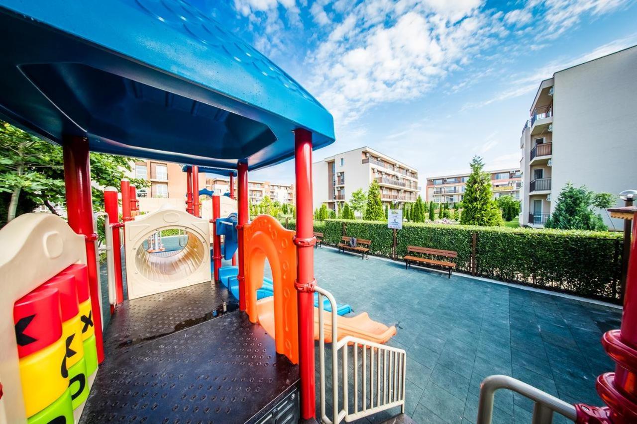 Holiday Fort Golf Club - Premium Apartments Sunny Beach Eksteriør billede