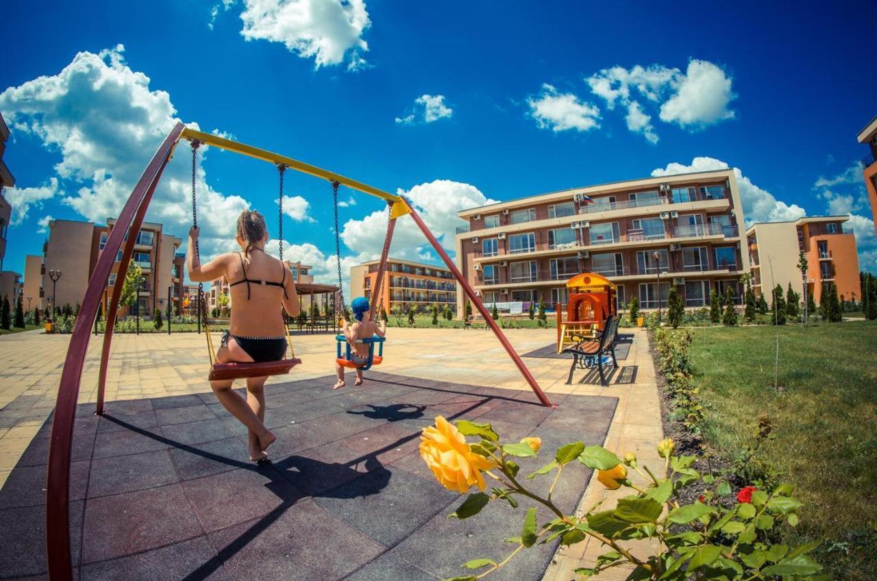 Holiday Fort Golf Club - Premium Apartments Sunny Beach Eksteriør billede