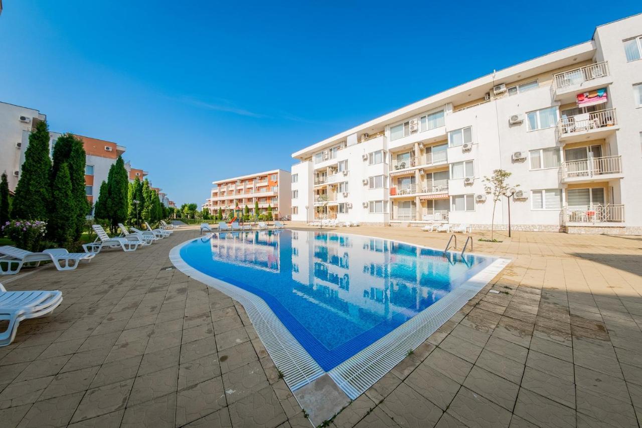 Holiday Fort Golf Club - Premium Apartments Sunny Beach Eksteriør billede