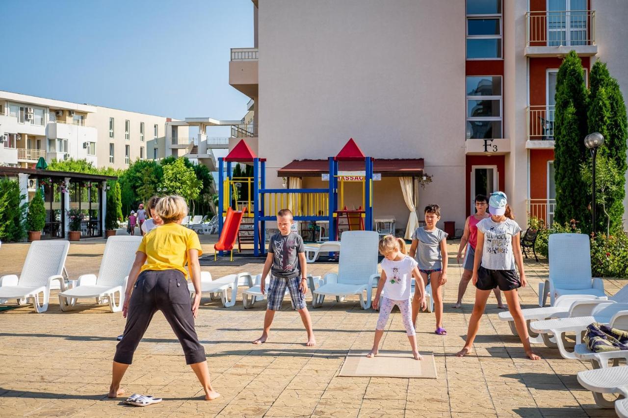 Holiday Fort Golf Club - Premium Apartments Sunny Beach Eksteriør billede