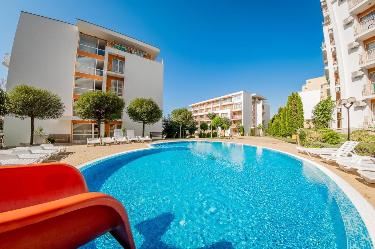 Holiday Fort Golf Club - Premium Apartments Sunny Beach Eksteriør billede
