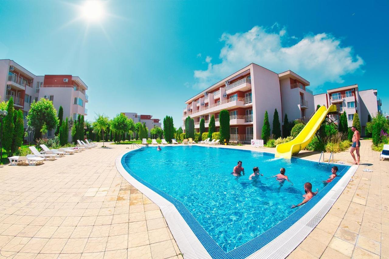 Holiday Fort Golf Club - Premium Apartments Sunny Beach Eksteriør billede