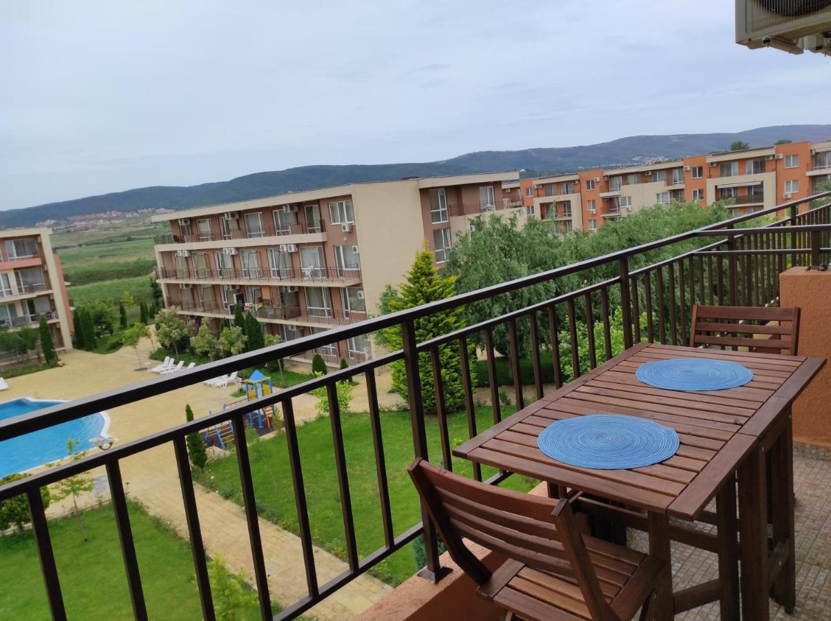 Holiday Fort Golf Club - Premium Apartments Sunny Beach Eksteriør billede