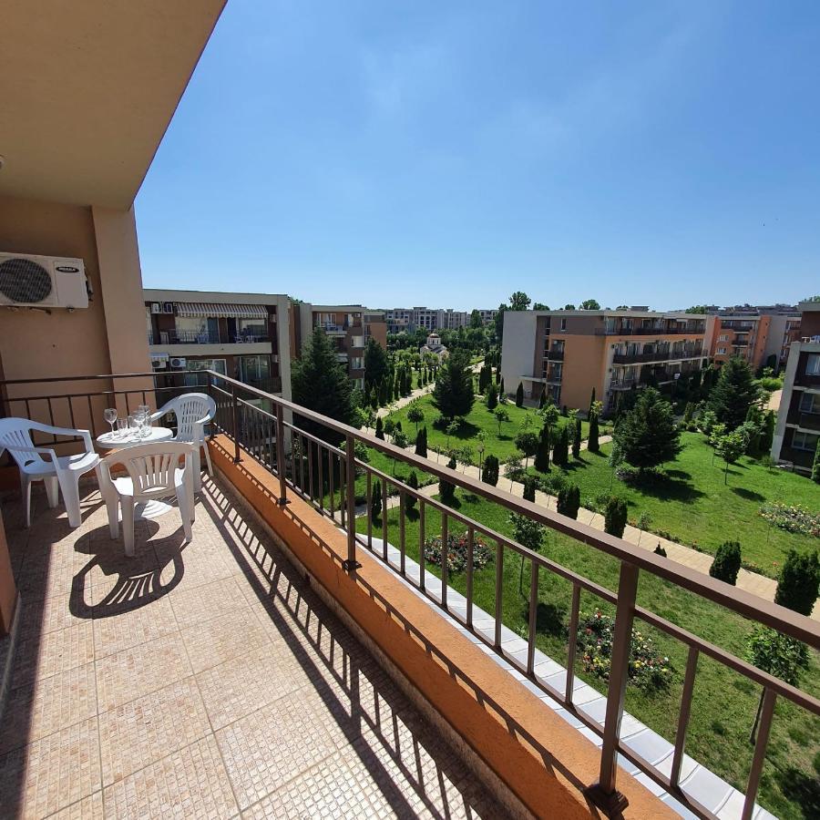 Holiday Fort Golf Club - Premium Apartments Sunny Beach Eksteriør billede