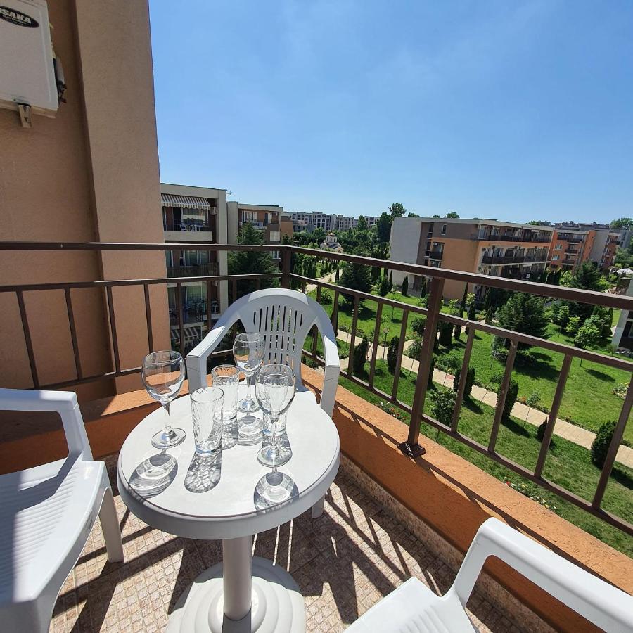 Holiday Fort Golf Club - Premium Apartments Sunny Beach Eksteriør billede