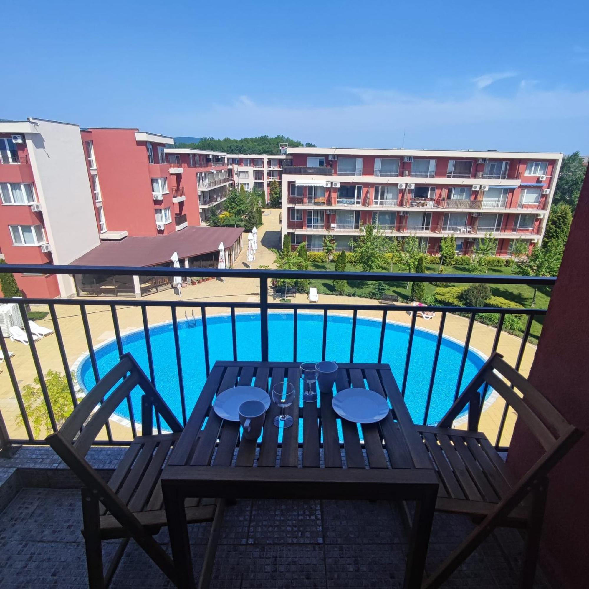 Holiday Fort Golf Club - Premium Apartments Sunny Beach Eksteriør billede